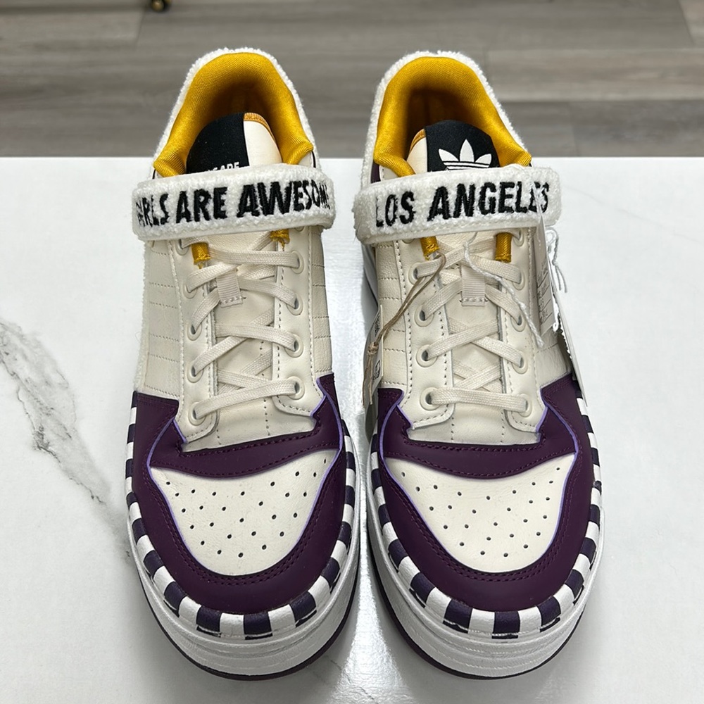 Strap Adidas Sneakers